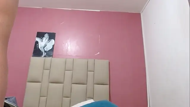 Snapshot of Amelia_Debora_Antonella chatting on 02-05-25, 03:52 Amelia Debora Antonella online show from 02-05-25, 03:52