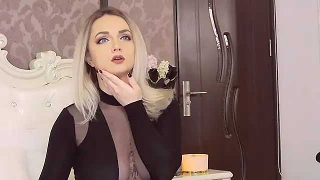 EllianaReese online show from 02-21-25, 03:34