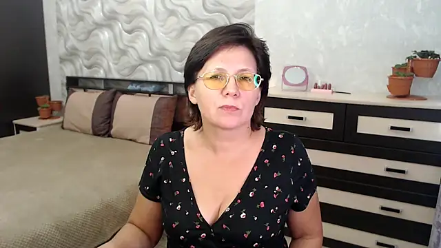 Snapshot of VitaCharm chatting on 12-06-24, 07:45 VitaCharm online show from 12-06-24, 07:45