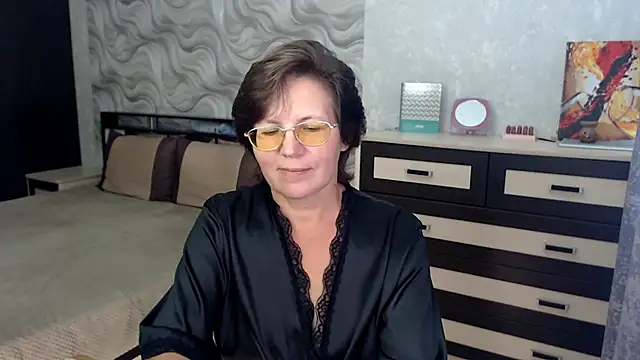 Snapshot of VitaCharm chatting on 09-08-25, 08:30 VitaCharm online show from 09-08-25, 08:30