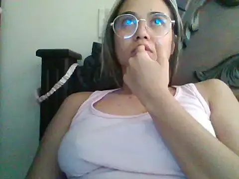 trianabell online show from 01-17-25, 06:23