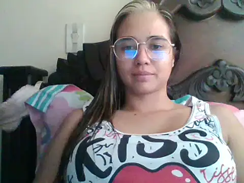 trianabell online show from 01-28-25, 05:35