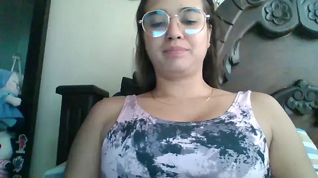 trianabell online show from 10-11-25, 01:31