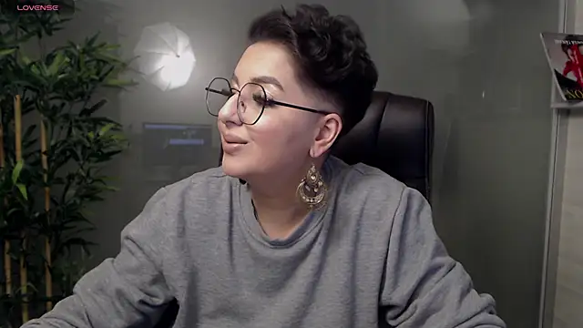 BustyAllyy online show from 02-02-25, 08:19