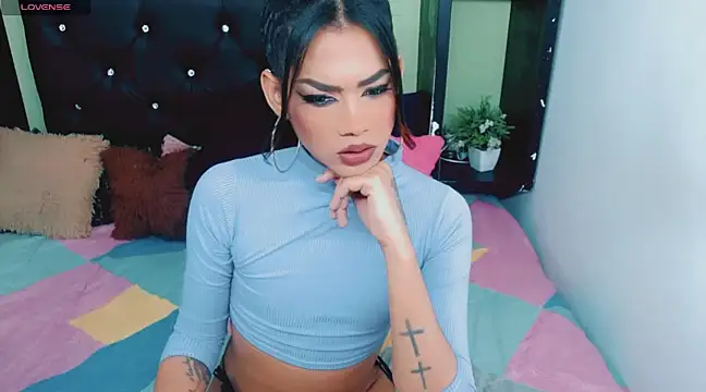 Snapshot of Amanda_bigx chatting on 02-07-25, 06:35 Amanda bigx online show from 02-07-25, 06:35