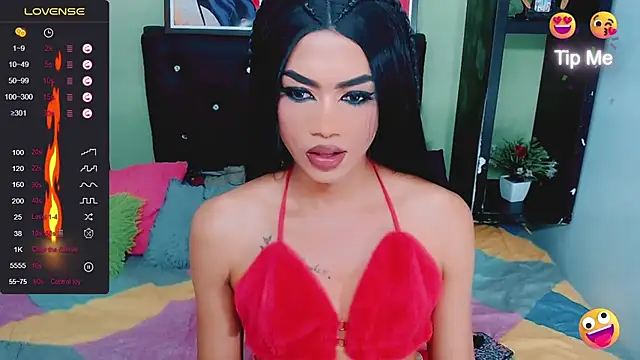 Snapshot of Amanda_bigx chatting on 03-22-25, 10:17 Amanda bigx online show from 03-22-25, 10:17