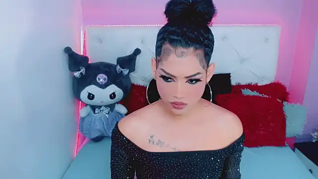 Snapshot of Amanda_bigx chatting on 10-18-25, 05:54 Amanda bigx online show from 10-18-25, 05:54