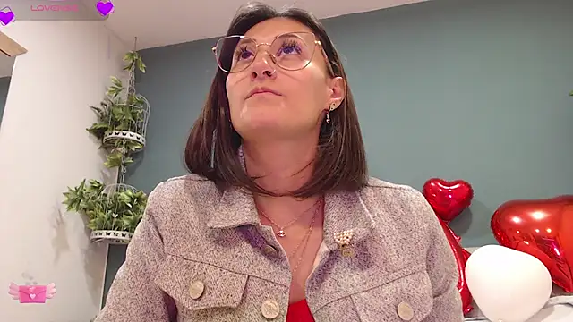 SharisWillian online show from 02-15-25, 04:03