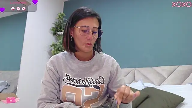 SharisWillian online show from 09-30-25, 03:44