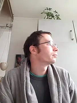 Snapshot of Schnubby1 chatting on 01-24-25, 08:23 Schnubby1 online show from 01-24-25, 08:23