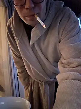 Snapshot of Schnubby1 chatting on 02-16-26, 04:47 Schnubby1 online show from 02-16-26, 04:47