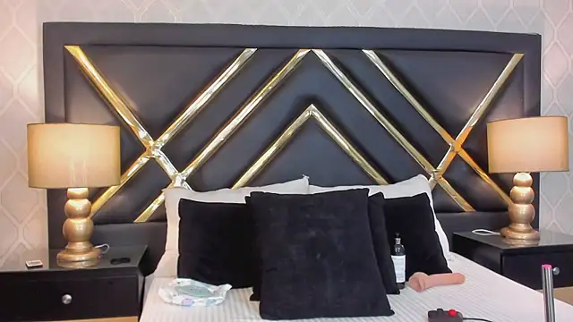 Snapshot of MiaSweeths chatting on 01-16-25, 11:58 MiaSweeths online show from 01-16-25, 11:58