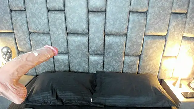 Snapshot of Foxy_Assh_ chatting on 02-28-25, 11:25 Foxy Assh online show from 02-28-25, 11:25