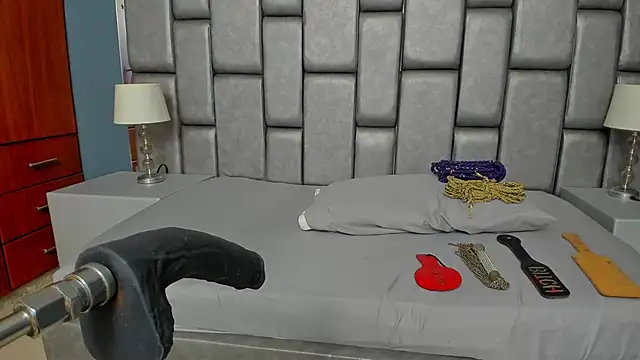 Snapshot of Foxy_Assh_ chatting on 10-22-25, 11:21 Foxy Assh online show from 10-22-25, 11:21