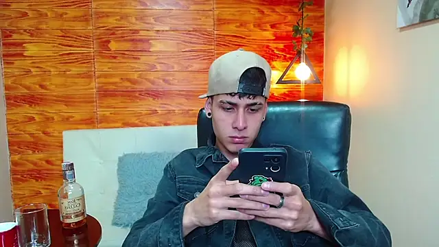 Snapshot of Bastiaan_28 chatting on 12-04-24, 03:15 Bastiaan 28 online show from 12-04-24, 03:15