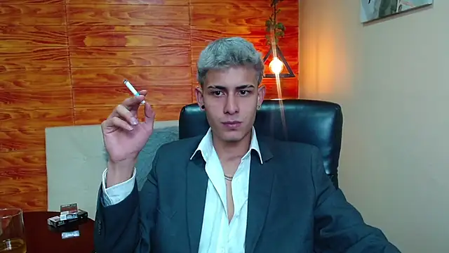 Snapshot of Bastiaan_28 chatting on 12-17-24, 11:49 Bastiaan 28 online show from 12-17-24, 11:49