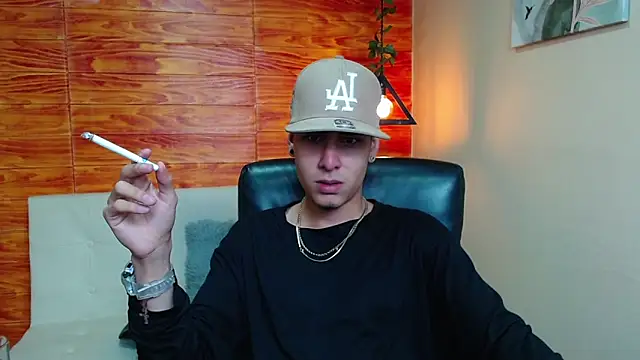 Snapshot of Bastiaan_28 chatting on 12-31-24, 07:53 Bastiaan 28 online show from 12-31-24, 07:53