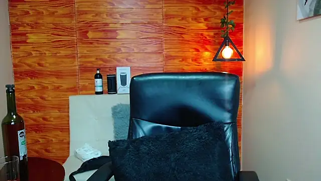 Snapshot of Bastiaan_28 chatting on 01-10-25, 03:50 Bastiaan 28 online show from 01-10-25, 03:50