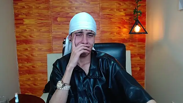 Snapshot of Bastiaan_28 chatting on 01-14-25, 05:30 Bastiaan 28 online show from 01-14-25, 05:30