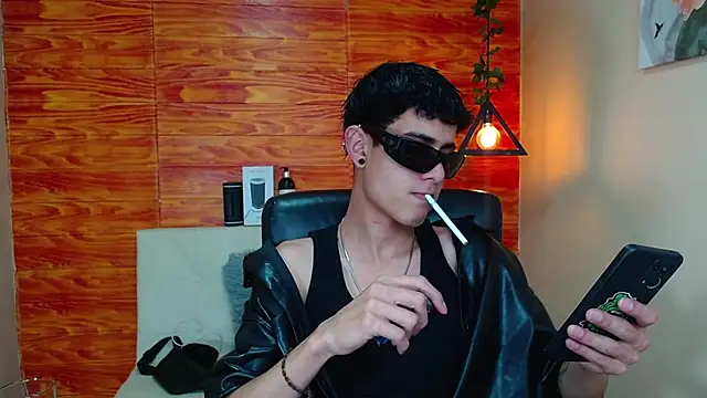 Snapshot of Bastiaan_28 chatting on 01-17-25, 01:15 Bastiaan 28 online show from 01-17-25, 01:15