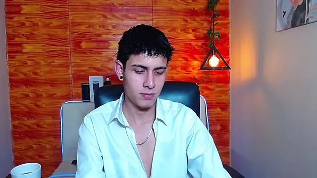 Snapshot of Bastiaan_28 chatting on 01-20-25, 11:02 Bastiaan 28 online show from 01-20-25, 11:02