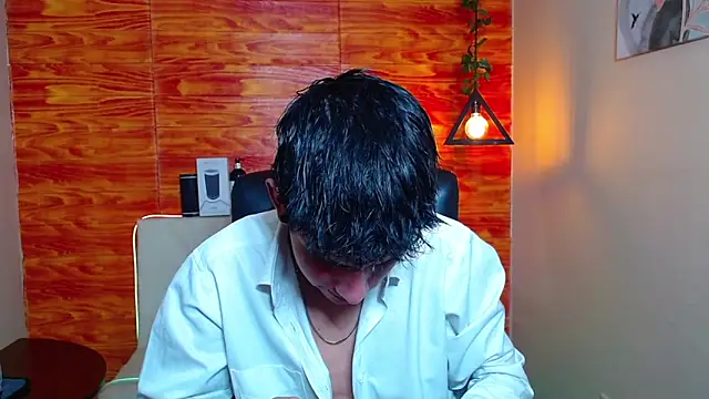 Snapshot of Bastiaan_28 chatting on 01-20-25, 02:03 Bastiaan 28 online show from 01-20-25, 02:03