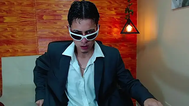 Snapshot of Bastiaan_28 chatting on 03-06-25, 03:02 Bastiaan 28 online show from 03-06-25, 03:02