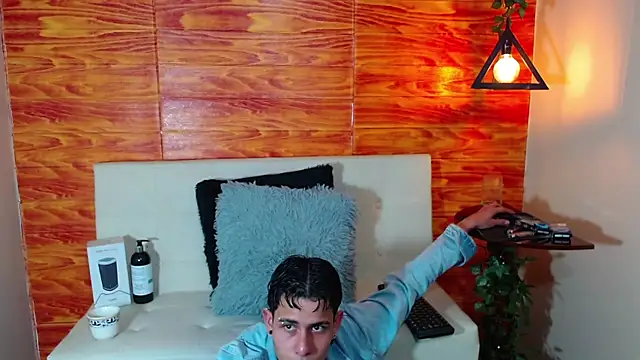 Snapshot of Bastiaan_28 chatting on 03-09-25, 08:40 Bastiaan 28 online show from 03-09-25, 08:40