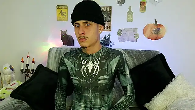 Snapshot of Bastiaan_28 chatting on 10-18-25, 03:31 Bastiaan 28 online show from 10-18-25, 03:31