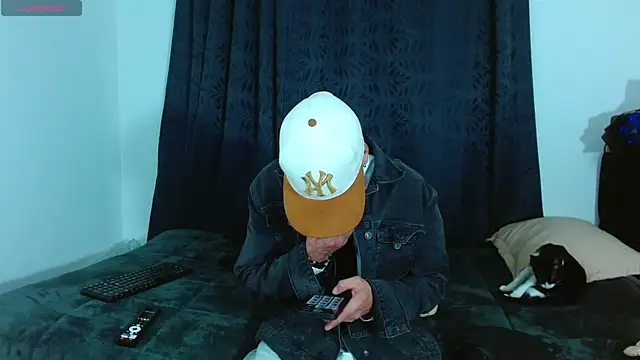 Bastiaan 28 online show from 11-28-25, 01:19