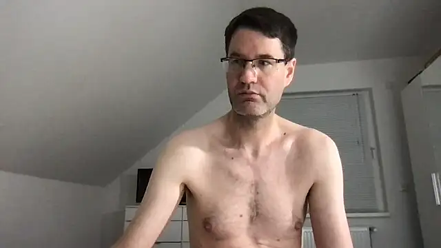 zxzx cam1 online show from 12-28-24, 01:39