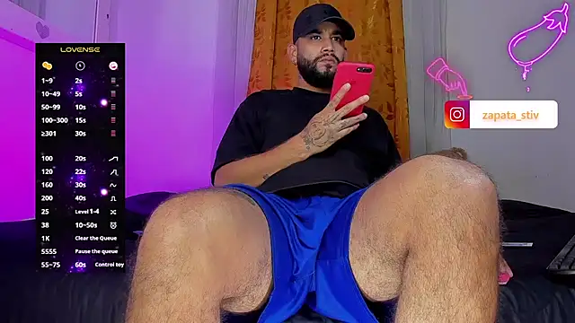 Snapshot of estiben_05 chatting on 11-25-25, 02:39 estiben 05 online show from 11-25-25, 02:39