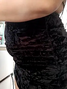 Snapshot of alondraabrown chatting on 12-19-25, 04:14 alondraabrown online show from 12-19-25, 04:14