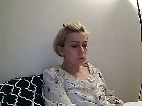 anechka1 online show from 02-06-25, 12:54