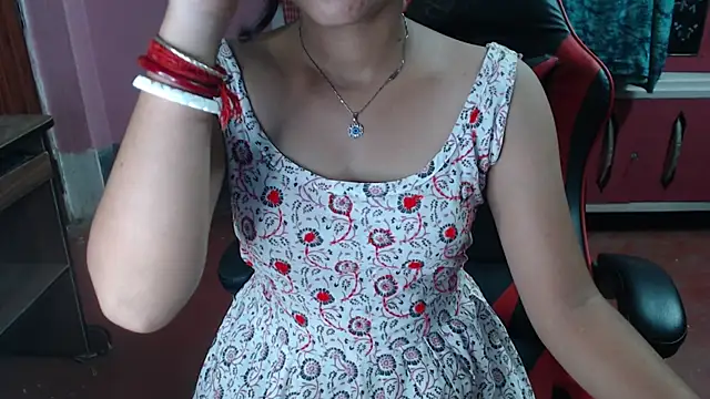 Snapshot of Angel_Alison_ chatting on 10-10-25, 06:07 Angel Alison  online show from 10-10-25, 06:07