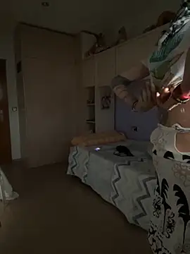 Kamaleonix online show from 10-25-25, 02:46