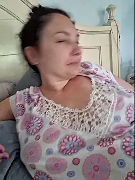 MilfyMrsRobinson online show from 03-09-25, 01:59