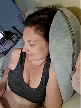 MilfyMrsRobinson online show from 03-12-25, 09:13