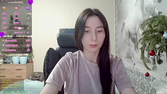 Snapshot of Wowpornoo chatting on 12-31-24, 07:51 Wowpornoo online show from 12-31-24, 07:51