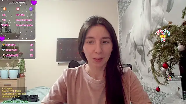 Snapshot of Wowpornoo chatting on 01-01-25, 02:09 Wowpornoo online show from 01-01-25, 02:09