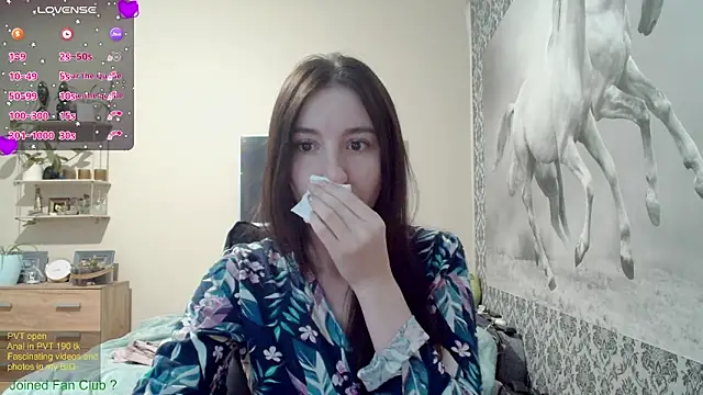 Snapshot of Wowpornoo chatting on 01-29-25, 01:37 Wowpornoo online show from 01-29-25, 01:37