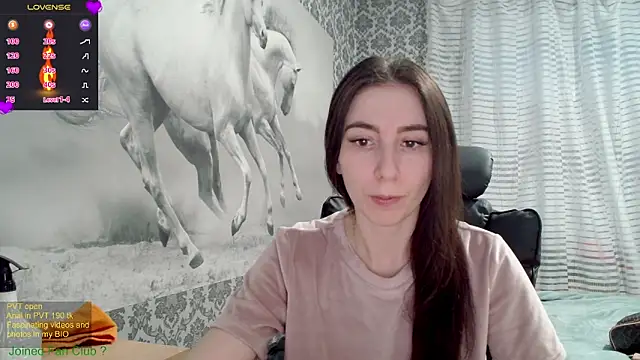 Snapshot of Wowpornoo chatting on 02-23-25, 12:16 Wowpornoo online show from 02-23-25, 12:16