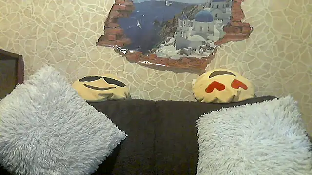 Snapshot of MerryBerry chatting on 10-02-25, 09:16 MerryBerry online show from 10-02-25, 09:16