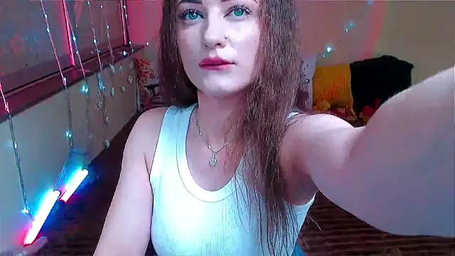 Snapshot of LizaSenri chatting on 11-12-25, 07:42 LizaSenri online show from 11-12-25, 07:42