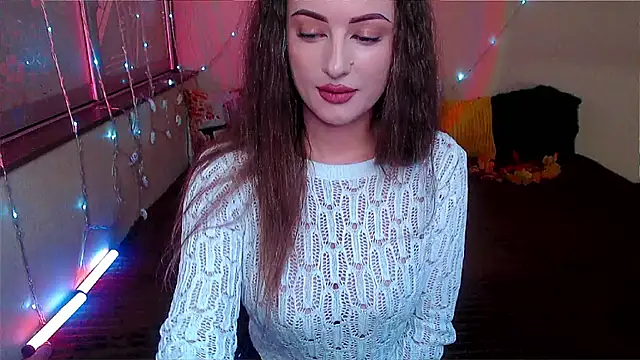 Snapshot of LizaSenri chatting on 11-18-25, 08:19 LizaSenri online show from 11-18-25, 08:19