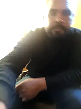 Snapshot of ListedLoin chatting on 01-30-25, 01:31 ListedLoin online show from 01-30-25, 01:31