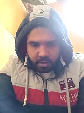 Snapshot of ListedLoin chatting on 02-06-25, 12:05 ListedLoin online show from 02-06-25, 12:05