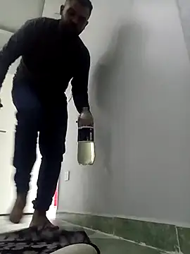 Snapshot of ListedLoin chatting on 02-19-25, 03:05 ListedLoin online show from 02-19-25, 03:05