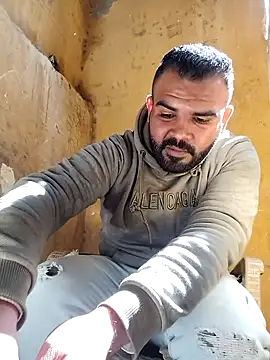 Snapshot of ListedLoin chatting on 02-25-25, 10:47 ListedLoin online show from 02-25-25, 10:47