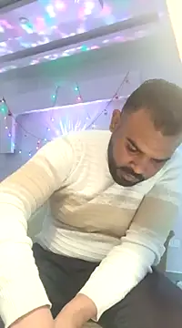 Snapshot of ListedLoin chatting on 03-08-25, 09:39 ListedLoin online show from 03-08-25, 09:39